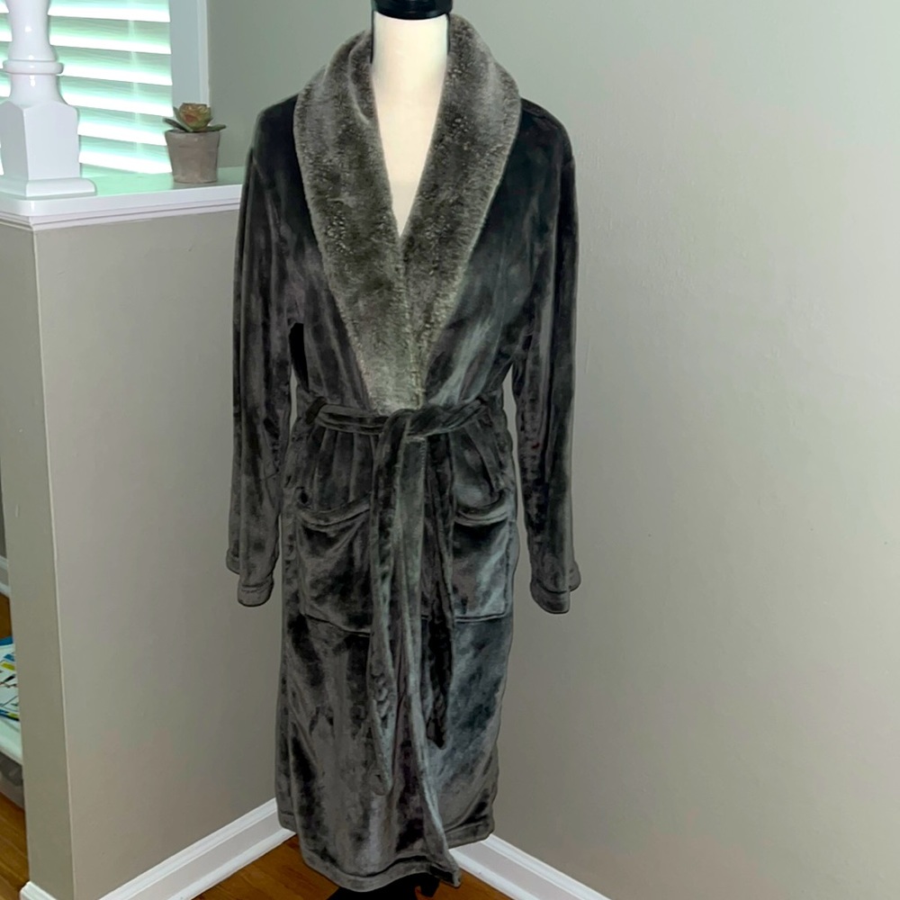 Plush bathrobe